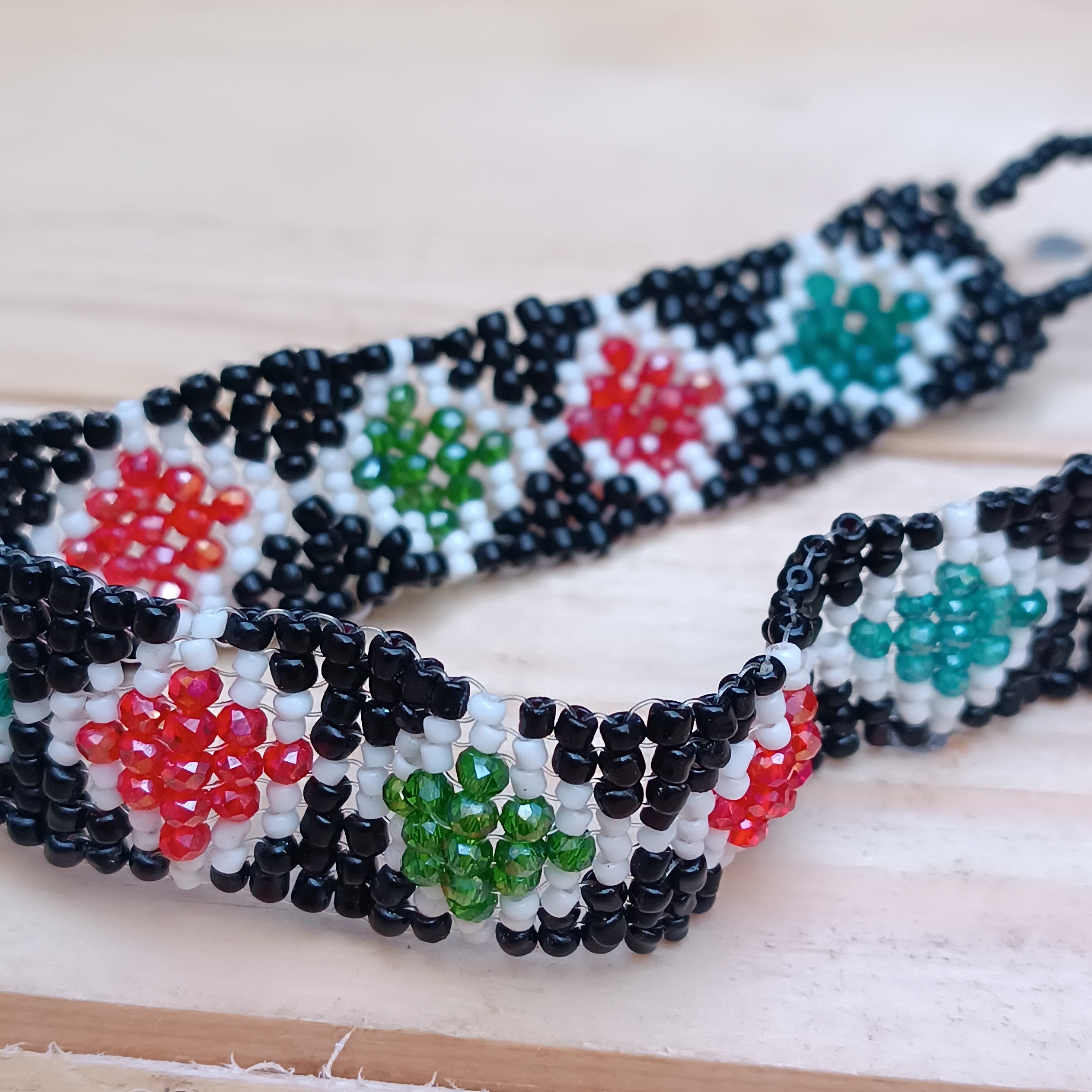 Handmade Amazigh Necklace – Moroccan Beaded Jewelry