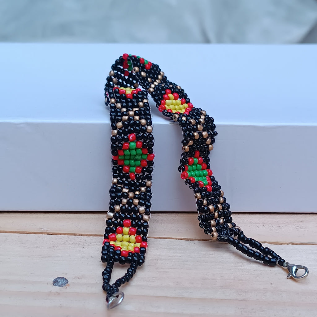 Handmade Amazigh Necklace – Moroccan Beaded Jewelry